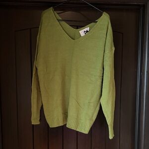 Elegant V-Neck Sweater in Olive